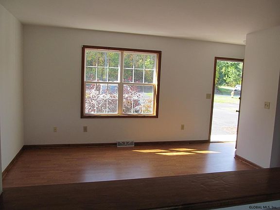 2nd image of 35 Woodin Rd
