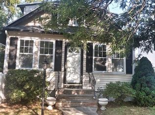 47 Lakeshore Rd, Peabody, MA 01960