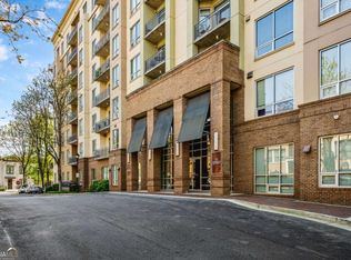 711 Cosmopolitan Dr #213, Atlanta, GA 30324