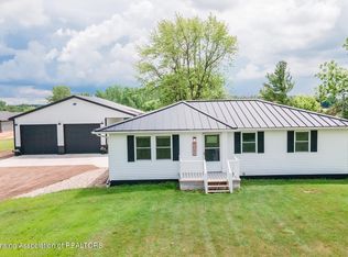 1065 W Mount Hope Hwy, Charlotte, MI 48813