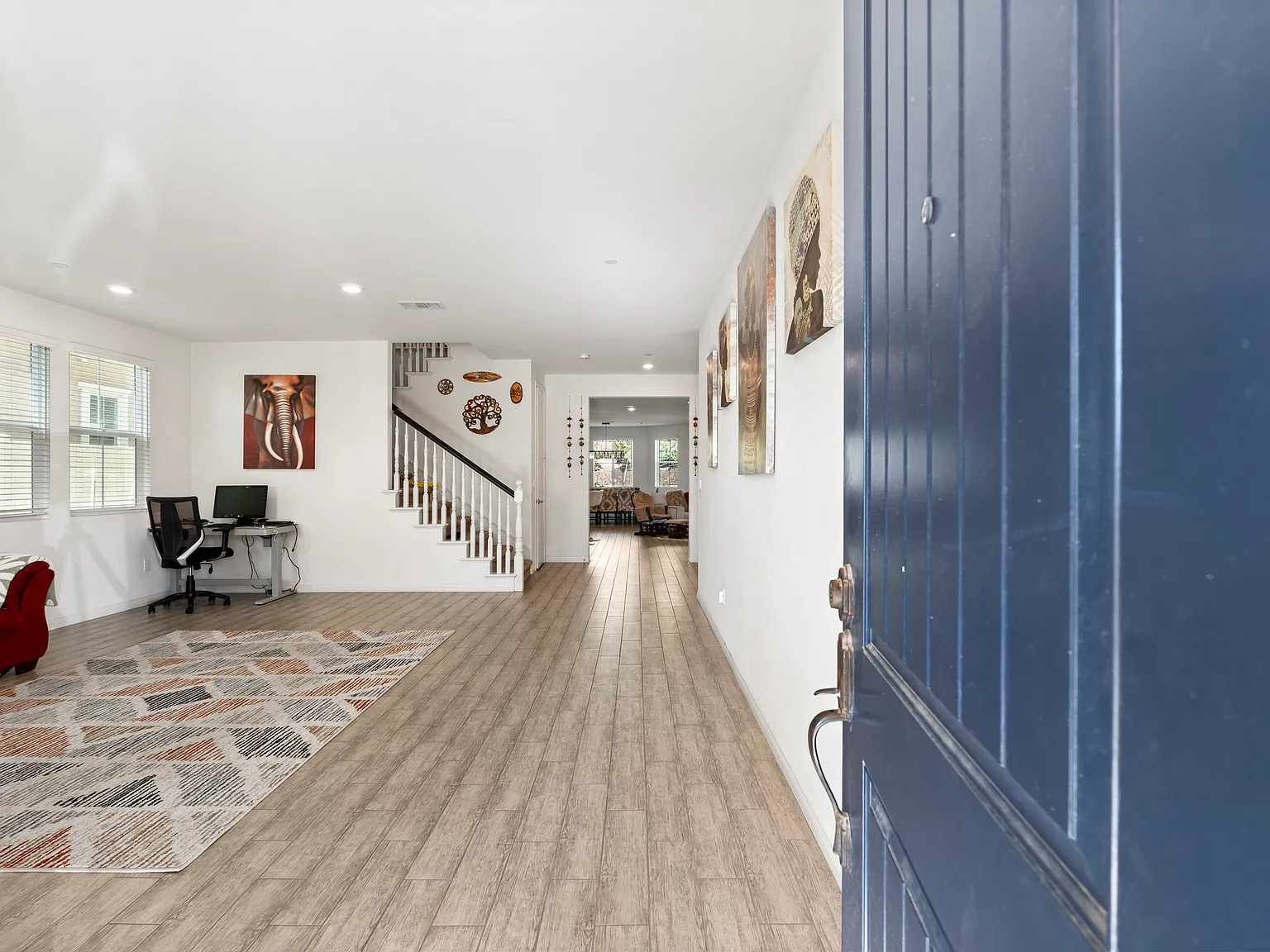 5 bed, 4.5 bath, 3598 sqft, $6,850 — Photo 4