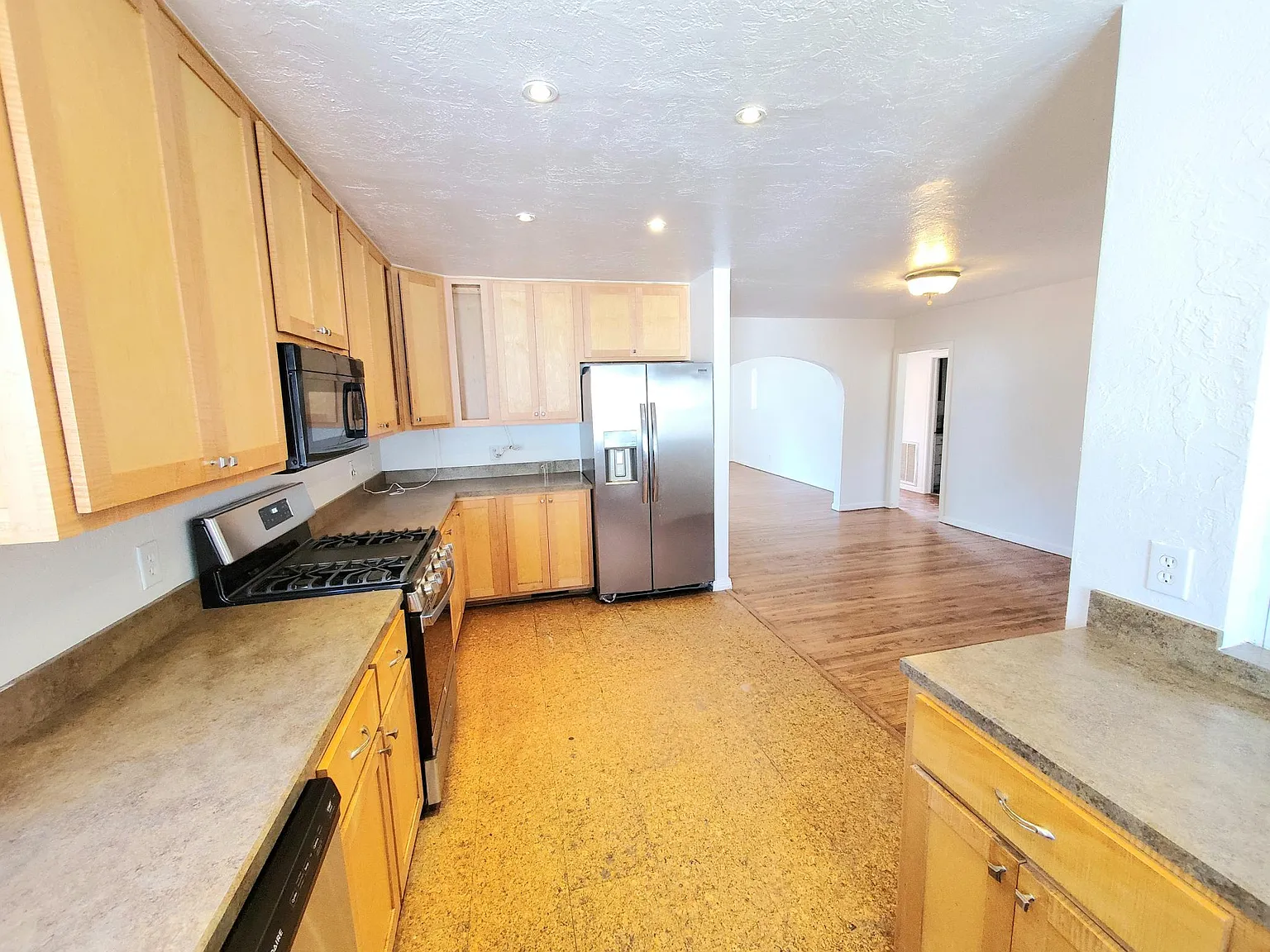 2 bed, 1206 sqft, $1,195 — Photo 4