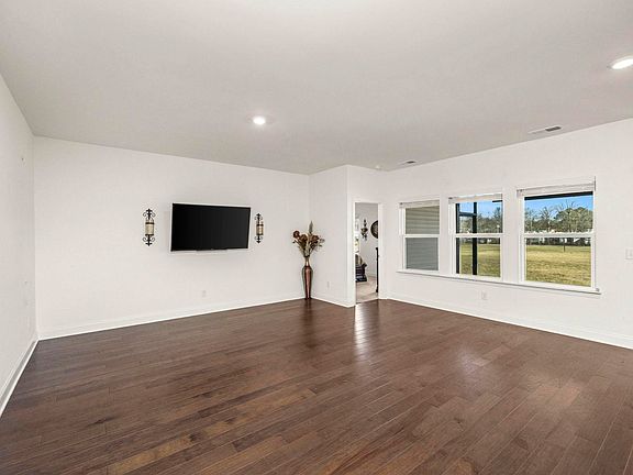 4th image of 356 Mattieton Ln