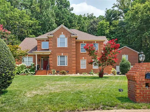 111 Leyland Ct, Yorktown, VA 23693