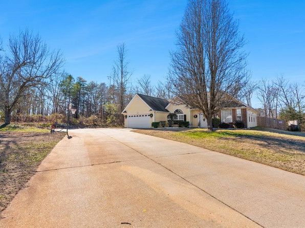 206 Casey Lee Ln, Greer, SC 29651