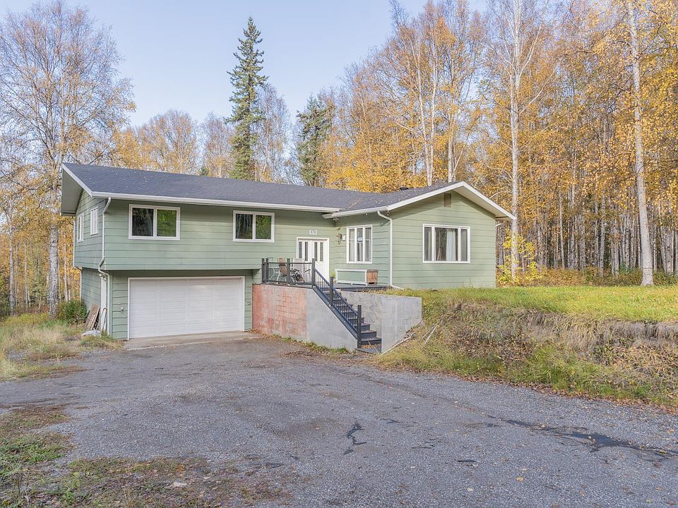 1st image of 174 Crest Dr
