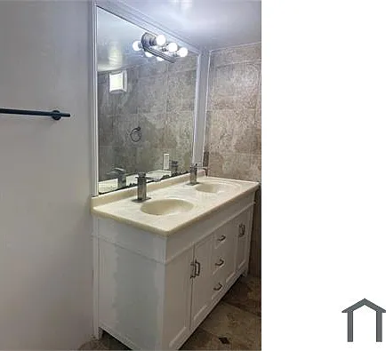 1700 NW 58th Ter #1B — Photo 4