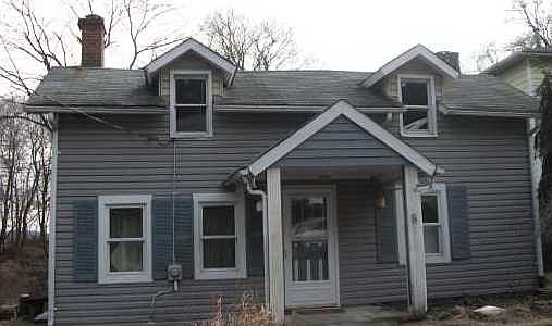 2nd image of 8 Spring St