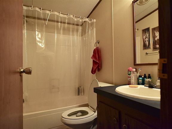 5th image of 286 Underwood Dr