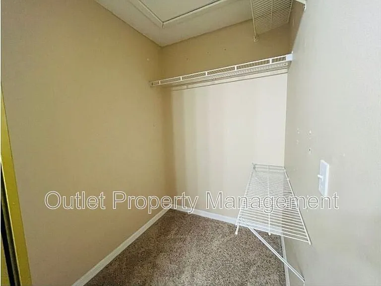 2282 Grenwich Ave #2282 — Photo 18