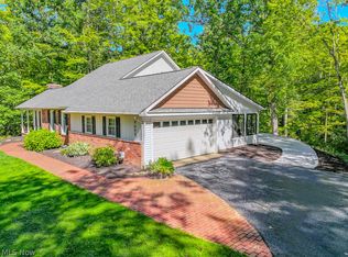 9655 Fox Meadow Ln, Chardon, OH 44024