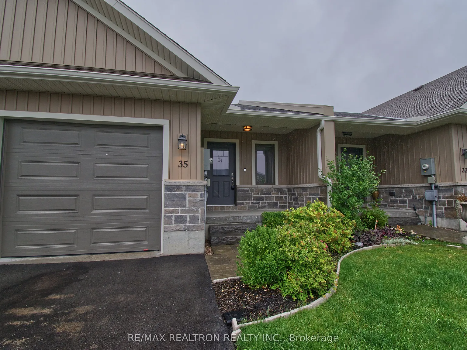 3 bed, $2,700 — Photo 2