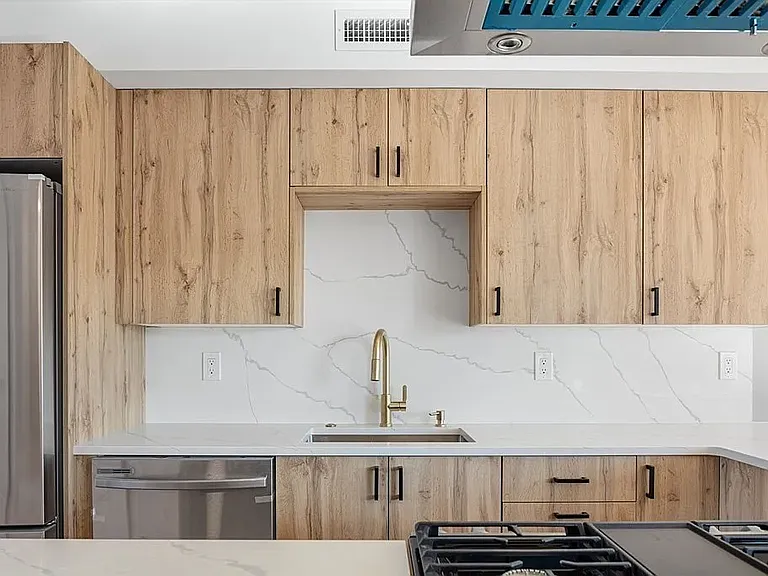 86 Blossom St #2 — Photo 15