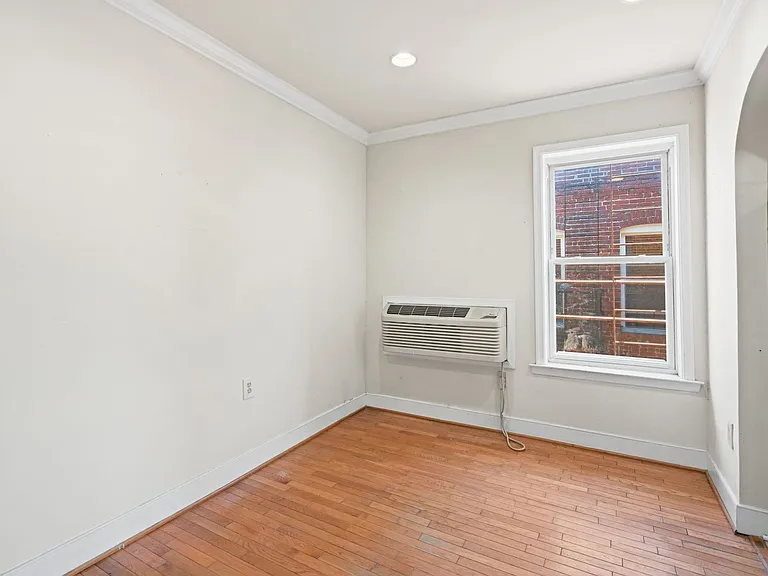 1110 Columbia Rd NW — Photo 13