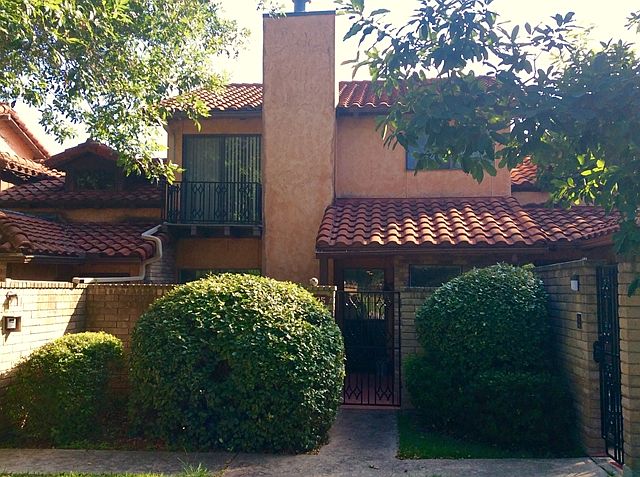 1st image of 1125 Lois St