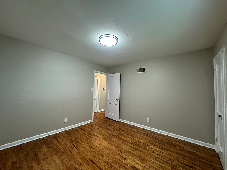 934 SW Anderson Ter — Photo 20