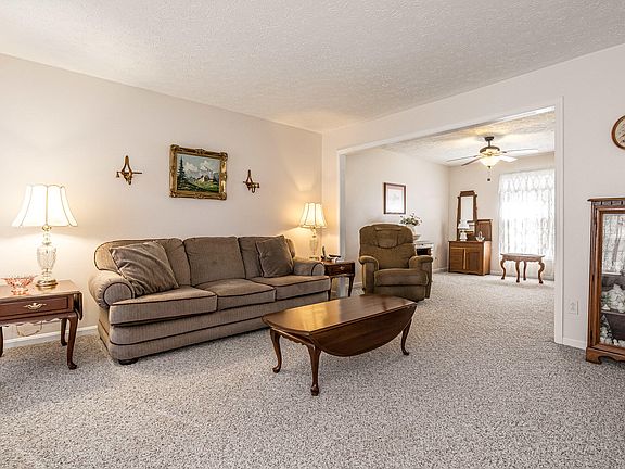 5th image of 508 Lincoln Dr