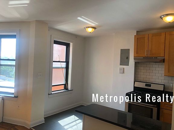3rd image of 23-57 33rd St #D3