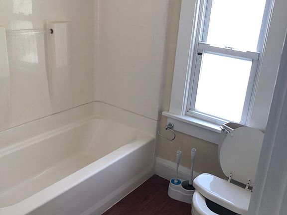 2nd image of 7510 Brinsmade Ave #2