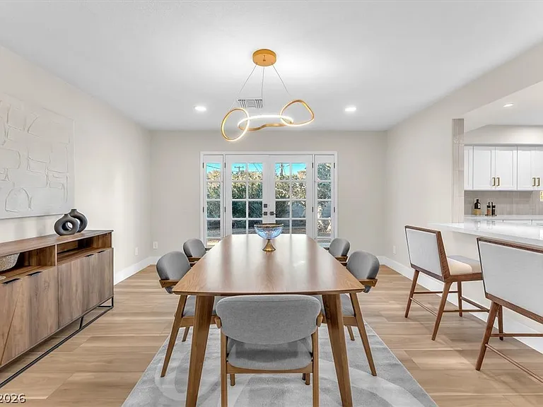 2868 Vista Del Sol Ave — Photo 34