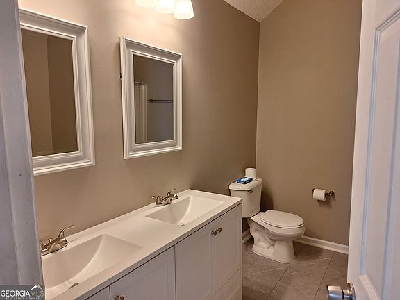 4th image of 41 Sandstone Ln