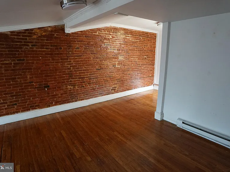 802 Cathedral St #4 — Photo 8