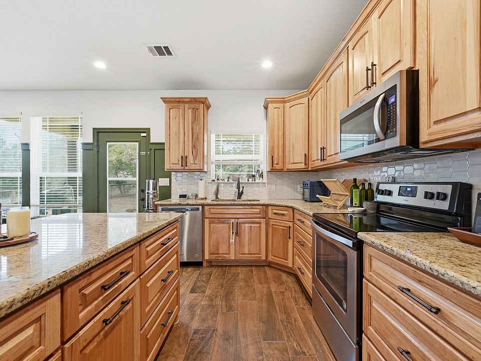 1st image of 202 Cedar Hills Dr