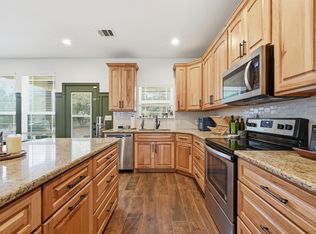 202 Cedar Hills Dr, Elgin, TX 78621