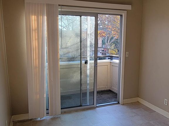 5th image of 2412 25th St APT 3