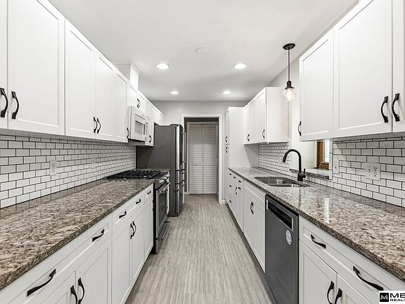 4th image of 8315 Nicholas St