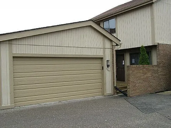 5305 Wright Way S #1, West Bloomfield, MI 48322