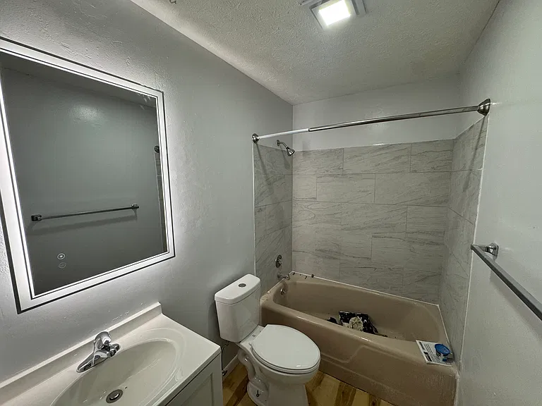107 E Erie Ave #1 — Photo 8
