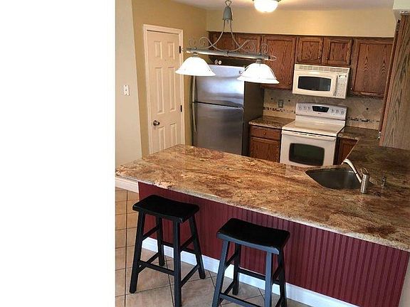 Eat In Kitchen-Granite counter tops