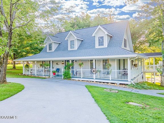 2nd image of 1628 Canal Ln