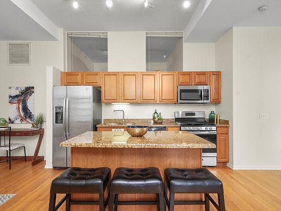 2nd image of 208 W Washington St APT 1911