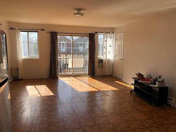 3rd image of 2223 123rd St Floor 2