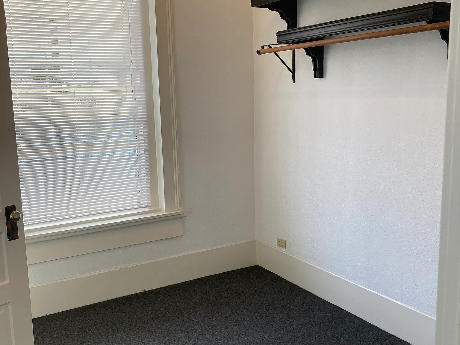 2 bed, 1000 sqft, $900 — Photo 3