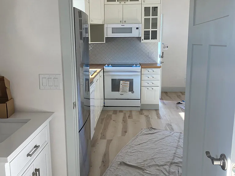 277A Viking St — Photo 2