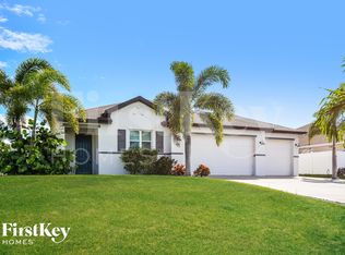 405 NW 20th Pl, Cape Coral, FL 33993
