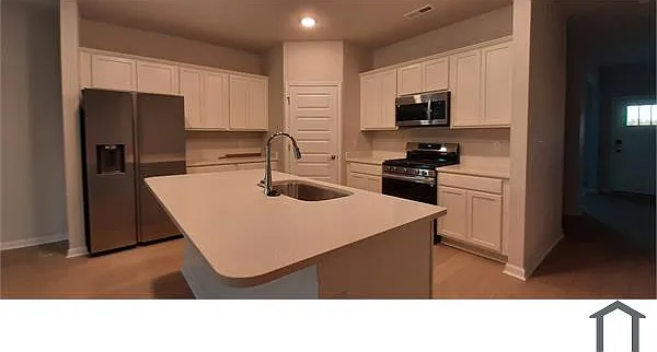 300 Susan Lynn Dr — Photo 4