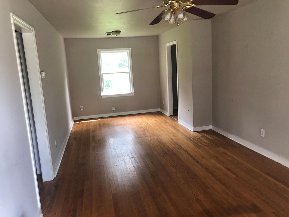 2nd image of 2924 NW 35th St