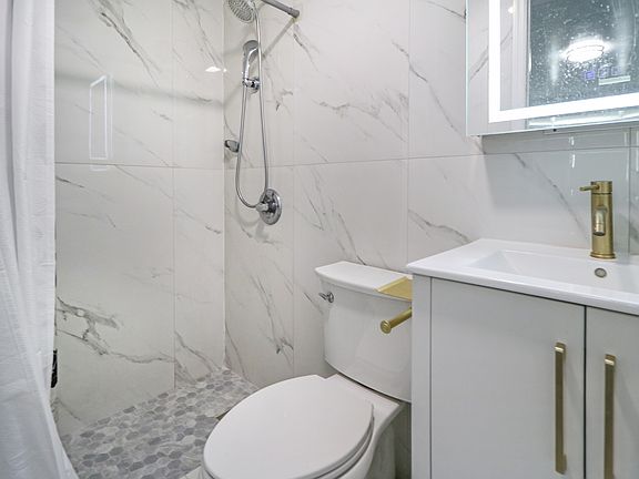 4th image of 1429 131st St #101