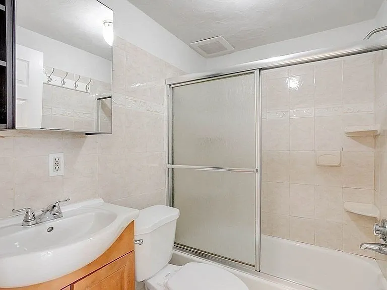156 Bennington St #2 — Photo 6