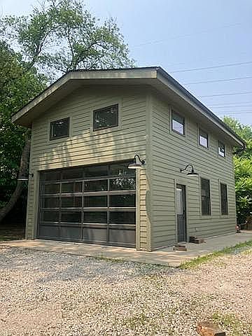 2nd image of 1990 Countryside Dr