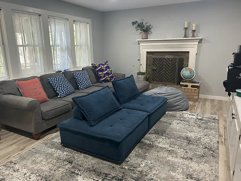 339 S Palisades Dr — Photo 4
