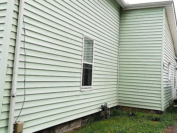 5th image of 305 Bryson Ave