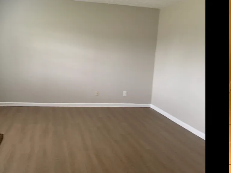 1323 W Oklahoma St — Photo 2