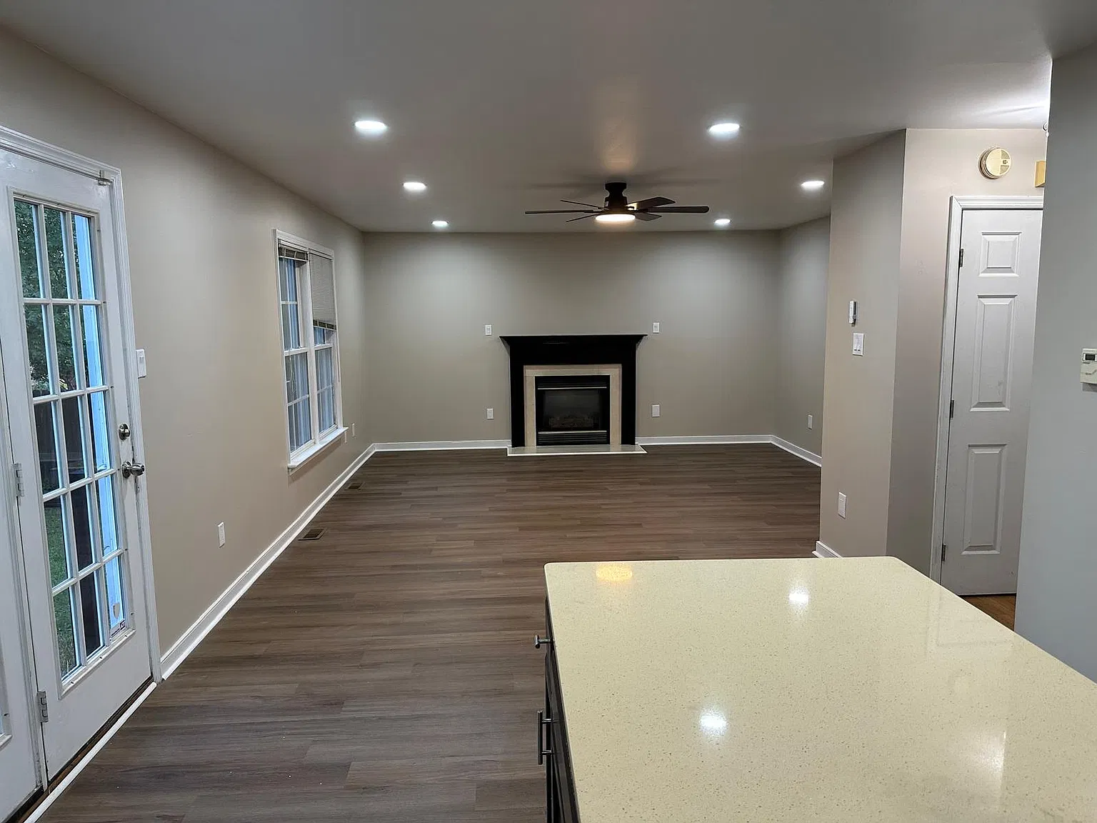 4 bed, 2.5 bath, 2346 sqft, $2,700 — Photo 4