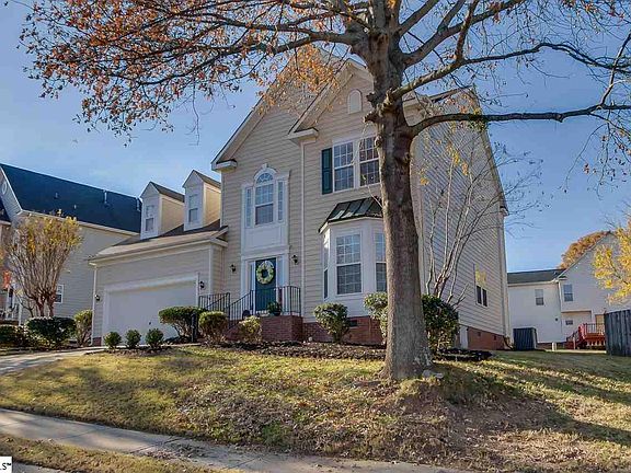 2nd image of 205 Windsong Dr