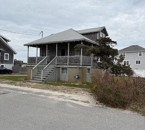 5th image of 145 Silver Beach Avenue
